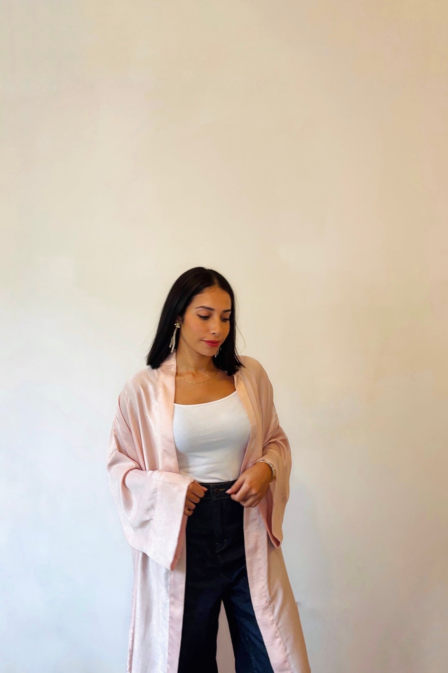 Kimono Long Satiné Fait Main – Rose Clair Élégant