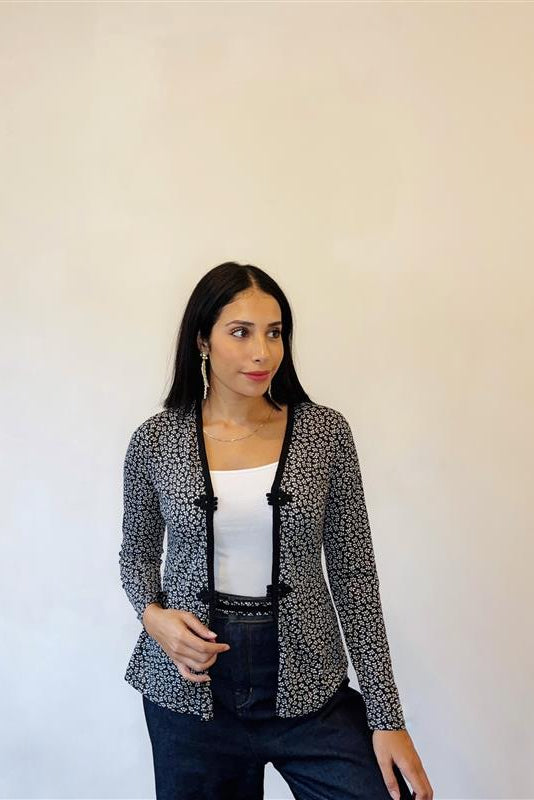 Kimono court “Zayna” avec ceinture – Élégance Discrète aux Finitions Marocaines