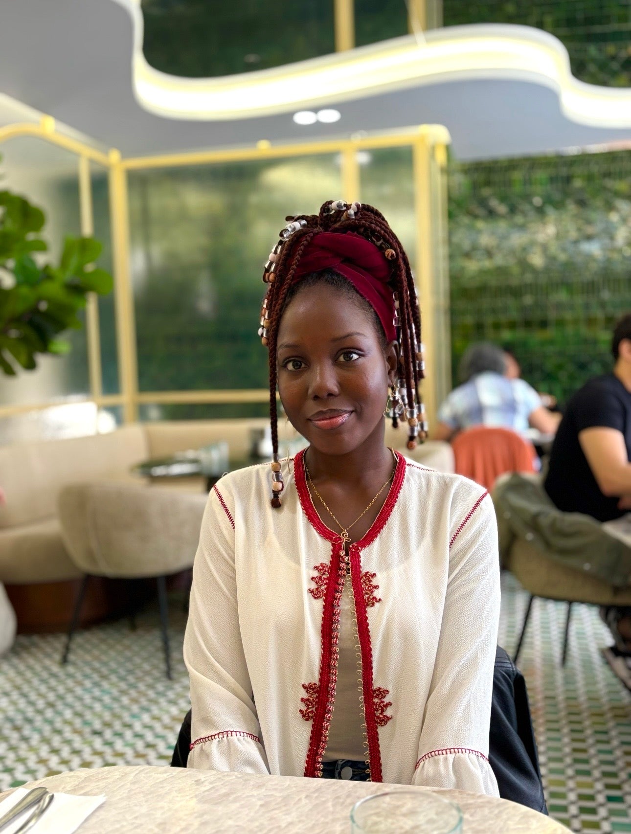 Kimoni court “Amira” Avec ceinture – L’Art Marocain dans sa Plus Belle Simplicité