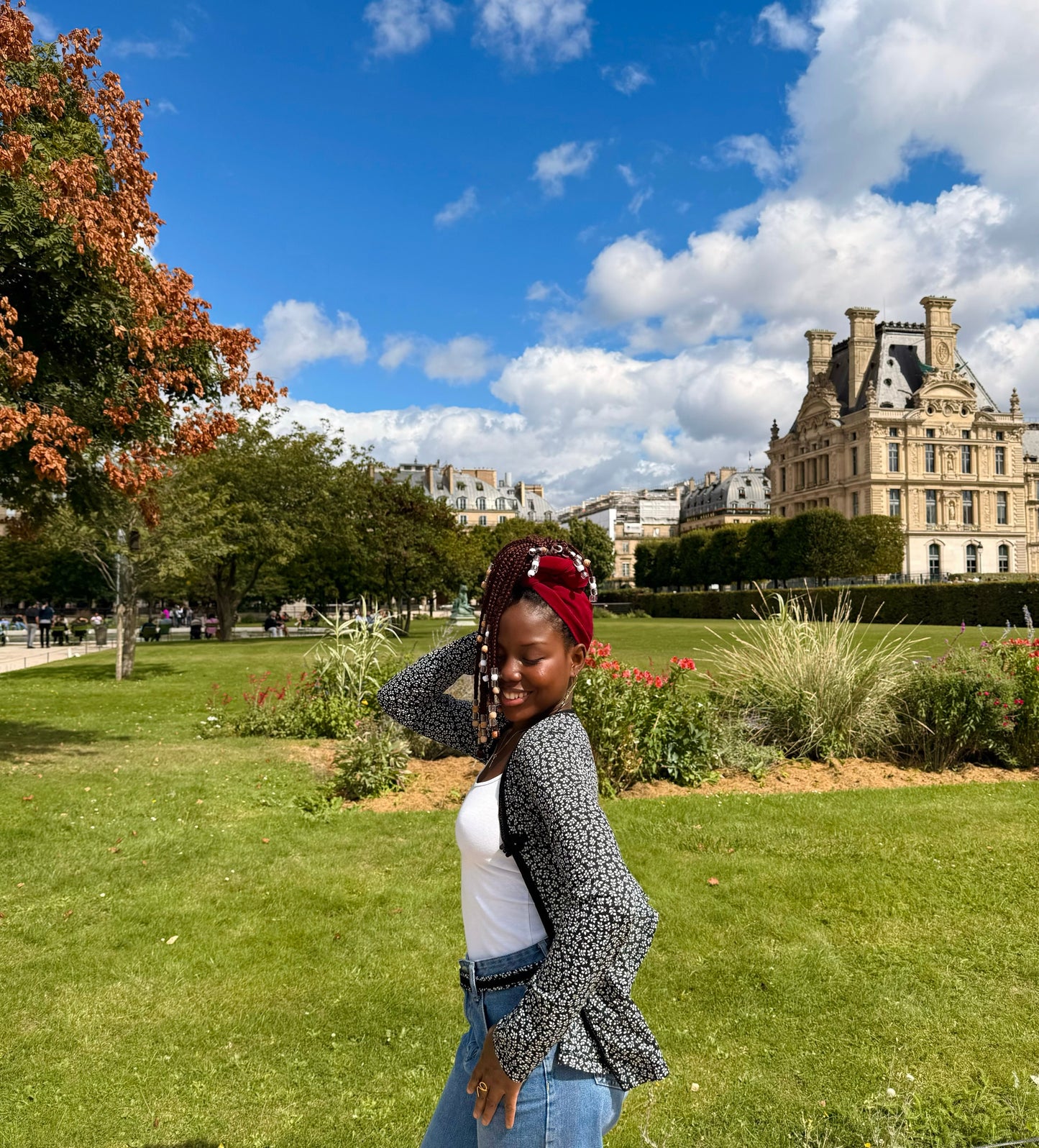 Kimono court “Zayna” avec ceinture – Élégance Discrète aux Finitions Marocaines