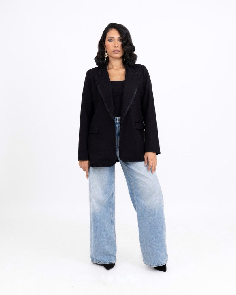 Ensemble “Sahar” – Tailleur Noir avec Ceinture Majdoul & Finitions Marocaines Sfifa & Laakad Ton sur Ton